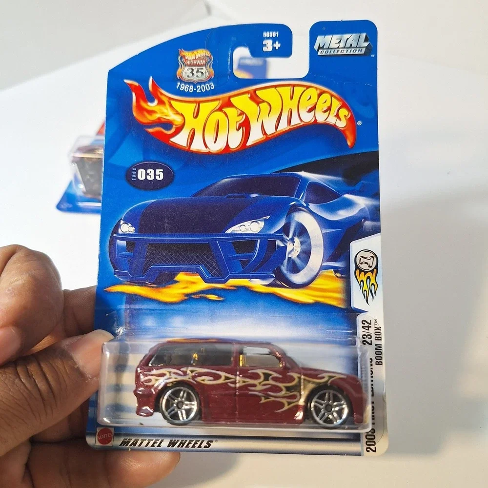 Hot Wheels Blue Cards Boom Box Purple/ Brown/ Blue With Flames